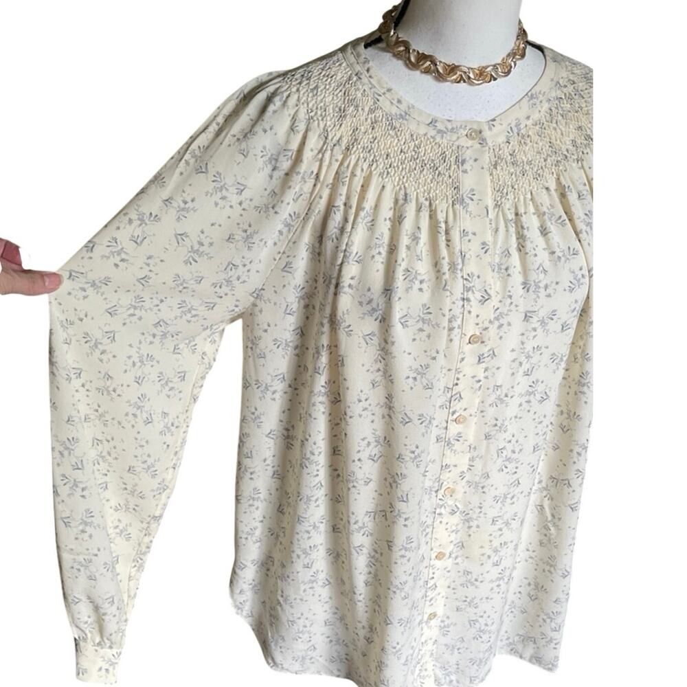 Vince Silk Buttercream & Gray Floral Long-Sleeve Blouse Top M 6 8 Pintucking - Picture 10 of 16